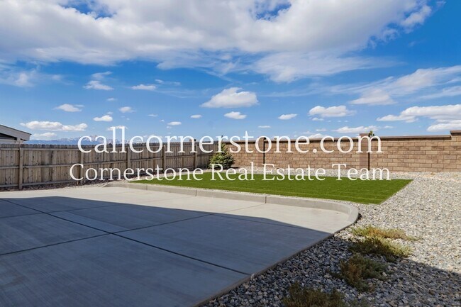 Building Photo - 8782 Beaverhead Cir