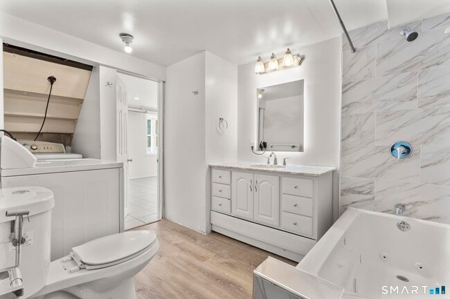 Building Photo - 5 Arden Rd