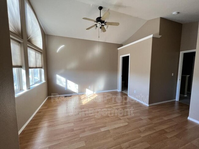 Building Photo - 1312 NE Tucson Way