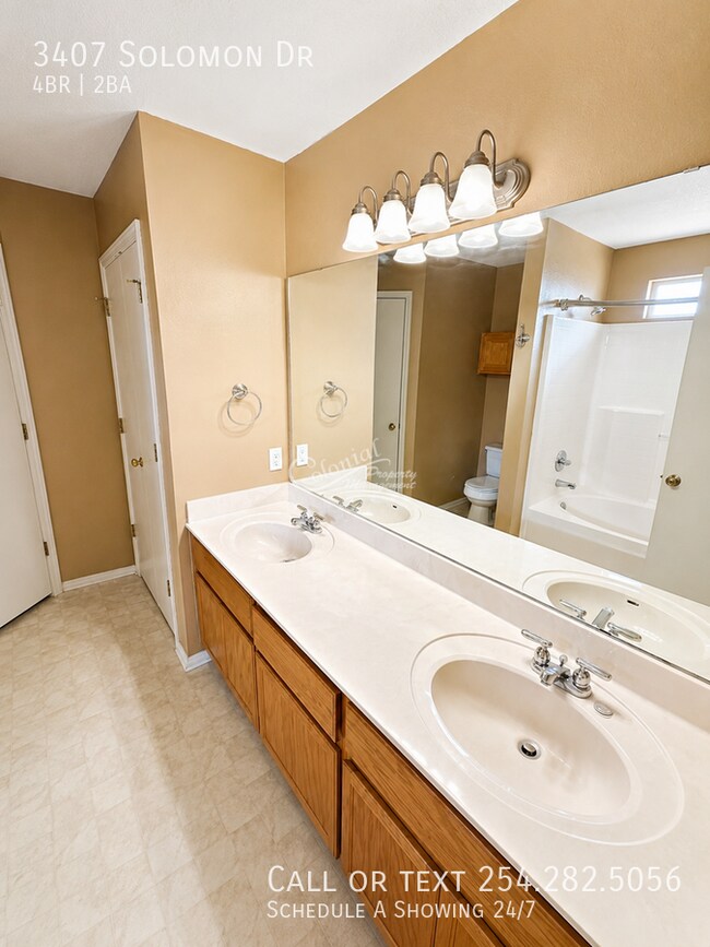 Building Photo - 3407 Solomon Dr