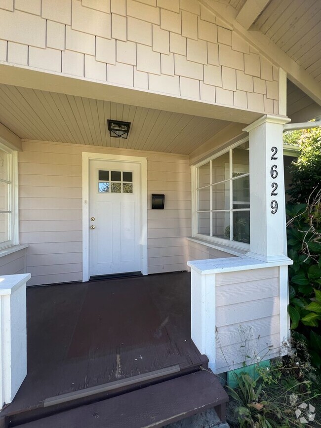 Building Photo - 2 Bedroom in Columbia Neighborhood!