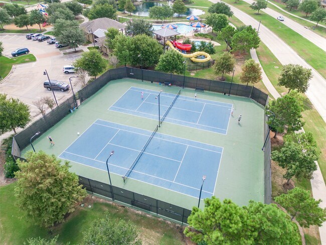 Building Photo - 28627 Rolling Ridge Dr