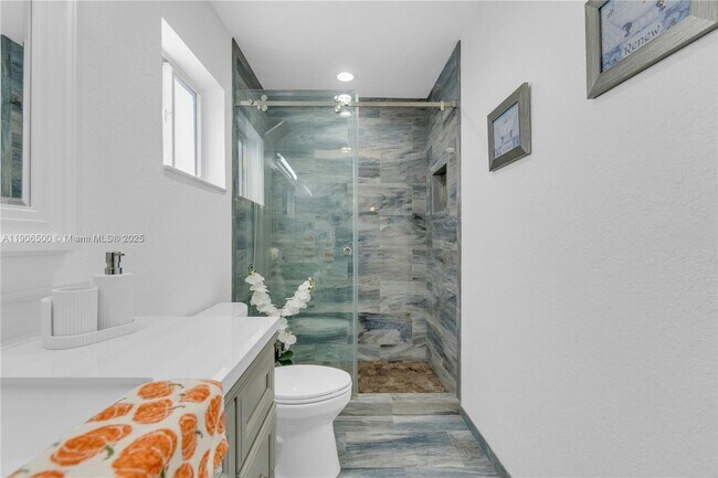 Building Photo - 3145 W 71st Pl