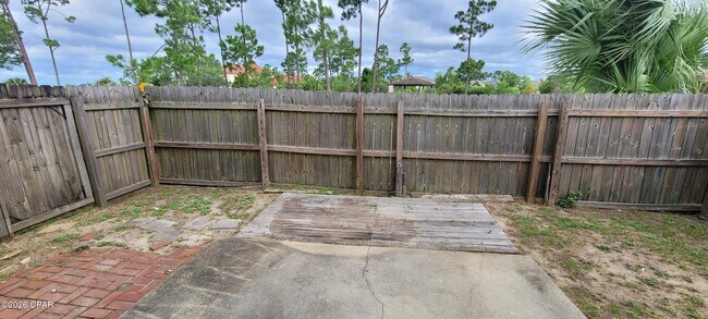 Building Photo - 1319 Calabria Rd