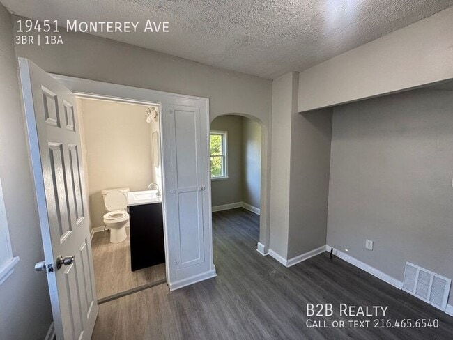 Building Photo - 19451 Monterey Ave