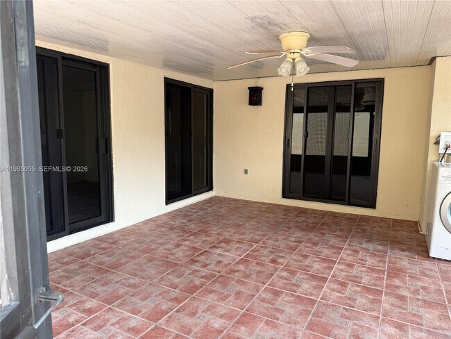 Building Photo - 17321 NW 63rd Ave
