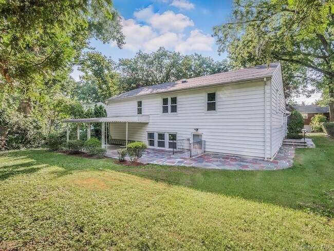 Building Photo - 90 Patton Dr