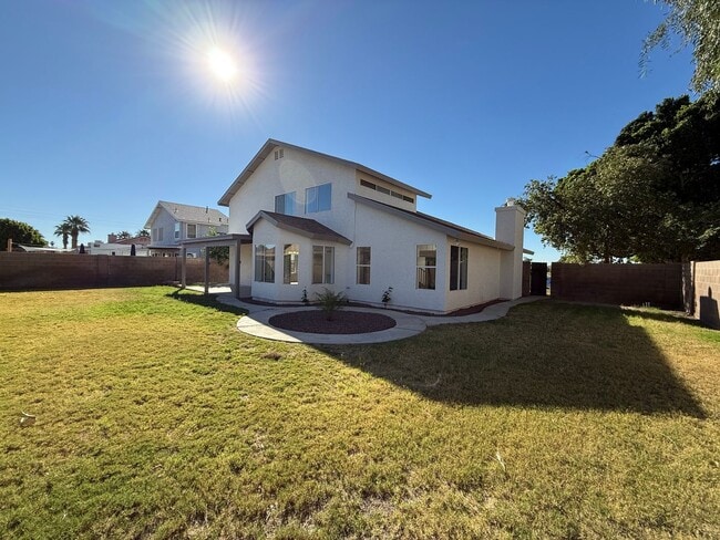 Building Photo - 4 BEDROOM IN RANCHO SERENO - FRESHLY REMODELED