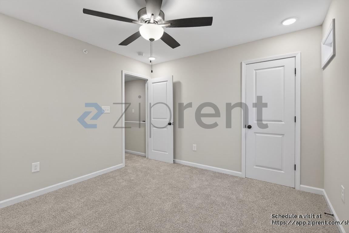 Building Photo - 1511 Fort Bragg Rd