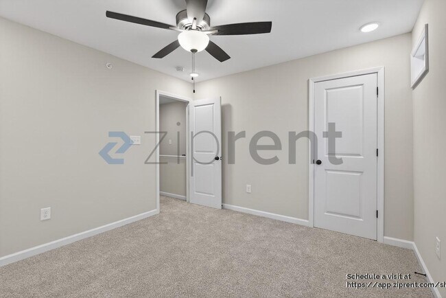 Building Photo - 1511 Fort Bragg Rd