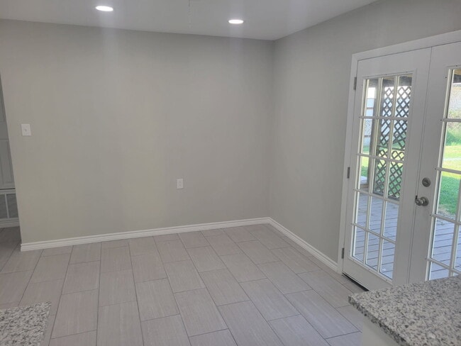 Building Photo - 214 Glasgow Dr