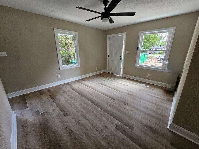Building Photo - 85 Morningside Dr