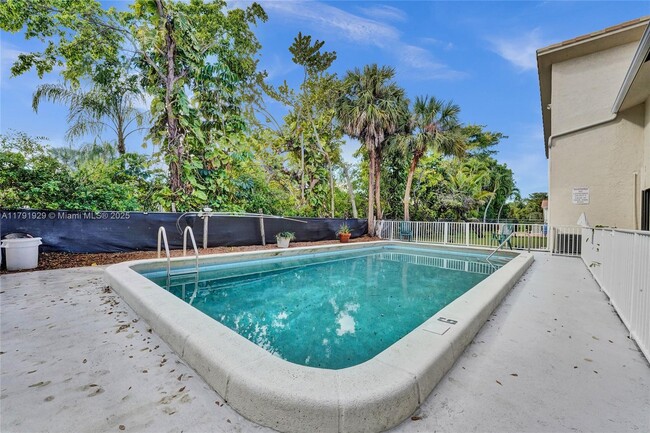 Building Photo - 3158 Coral Springs Dr