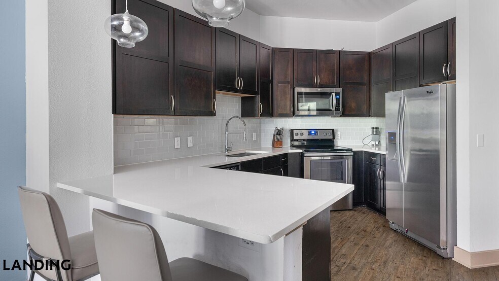 Building Photo - 5005 Galleria Dr