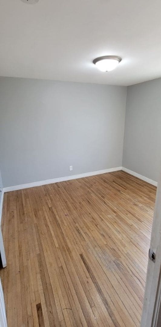 Building Photo - 2 Bed, 1 bath townhome for rent in Waterlo...