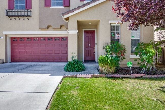 Building Photo - Spacious 4-Bedroom Home on Private Cul-De-Sac | No HOA | Custom Closets, New Floors & Lush Backya...