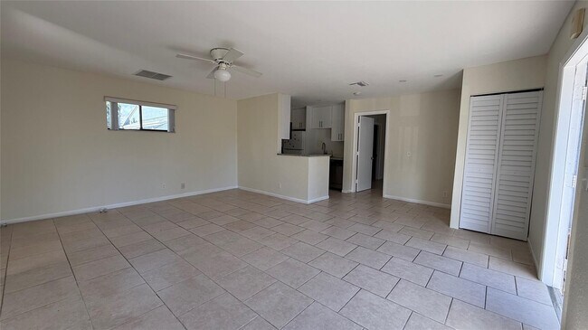 Building Photo - 10 N Crossings Cir