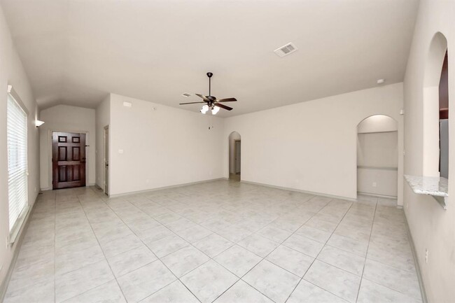 Building Photo - 2407 Argos Dr
