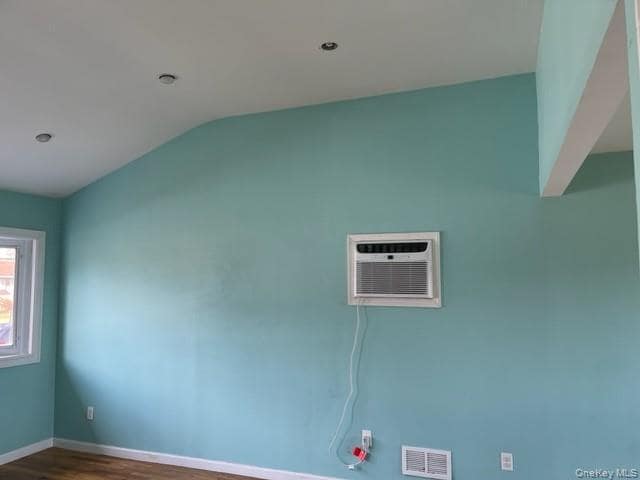 Building Photo - 1703 Manatuck Blvd
