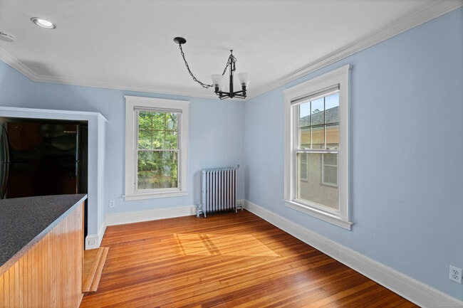 Building Photo - 809 Edgewood Ave