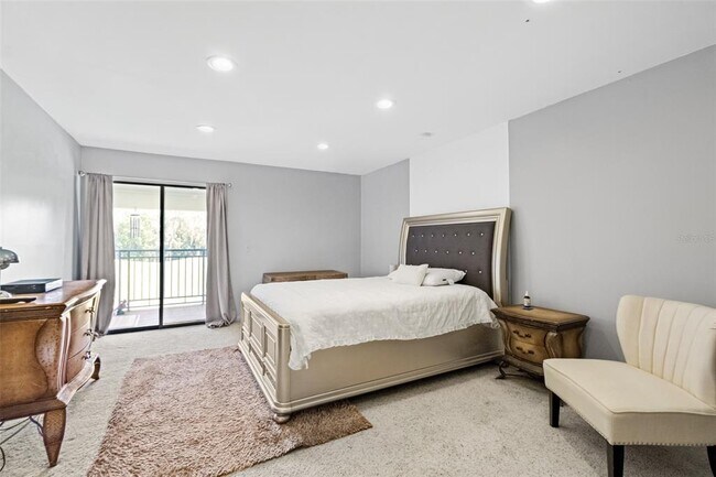 Building Photo - 29300 Bay Hollow Dr