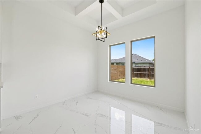 Building Photo - 2613 E Comal Rd