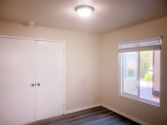 Building Photo - 9528 Mirandy Dr