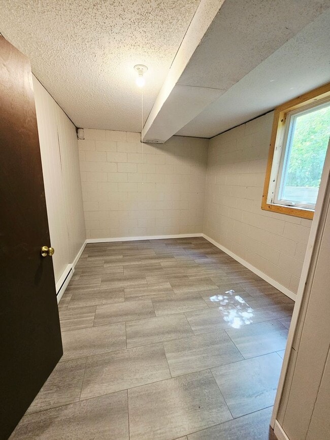 Building Photo - 4 BED | 1 BATH | SINGLE-FAMILY | NORTH | R...