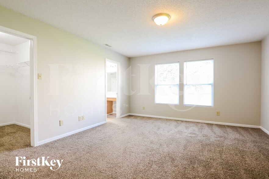 Building Photo - 9214 Bainbridge Dr