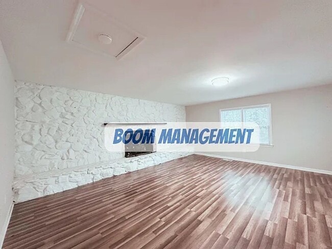 Building Photo - 185 Lawndale Ave