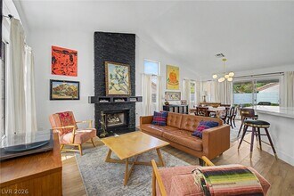 Building Photo - 679 Scenic Tierra Ln