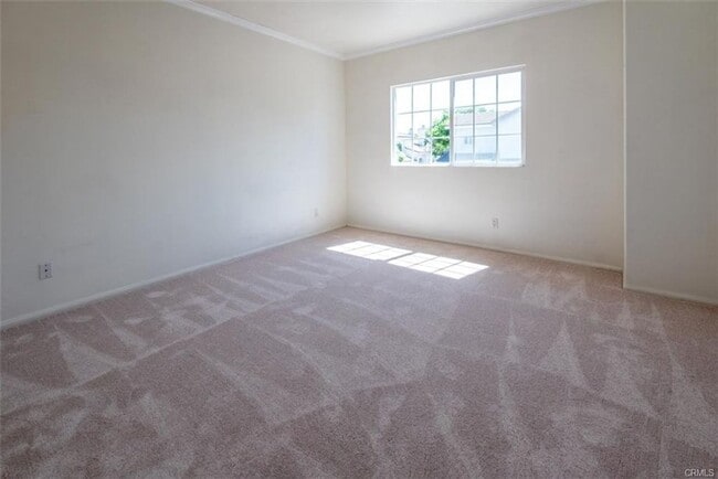 Building Photo - Executive Town Home in Central Torrance