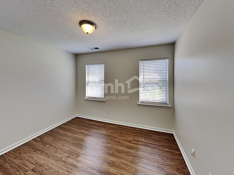 Building Photo - 14842 Jerpoint Abby Dr