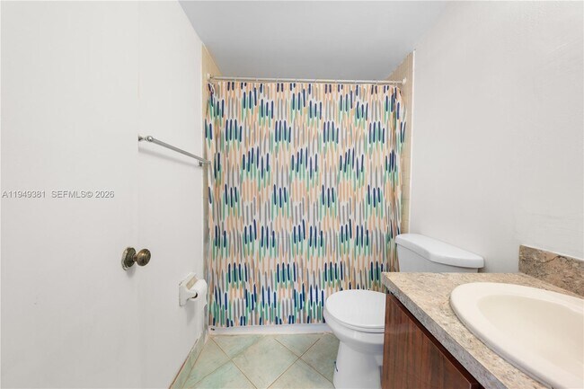 Building Photo - 20905 NE 8th Ct