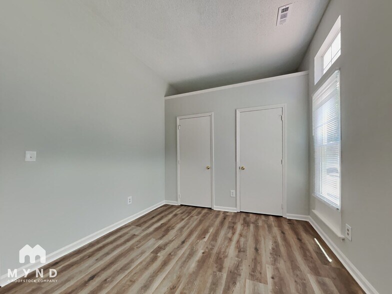 Building Photo - 6136 Sunbridge Ct