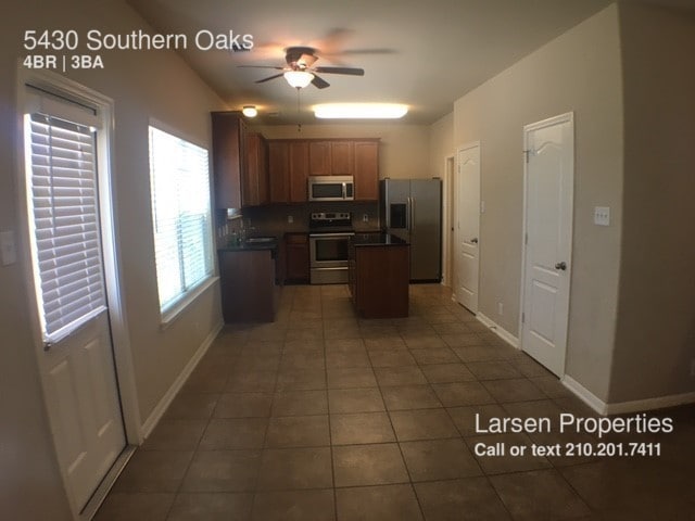 Building Photo - 5430 Southern Oaks