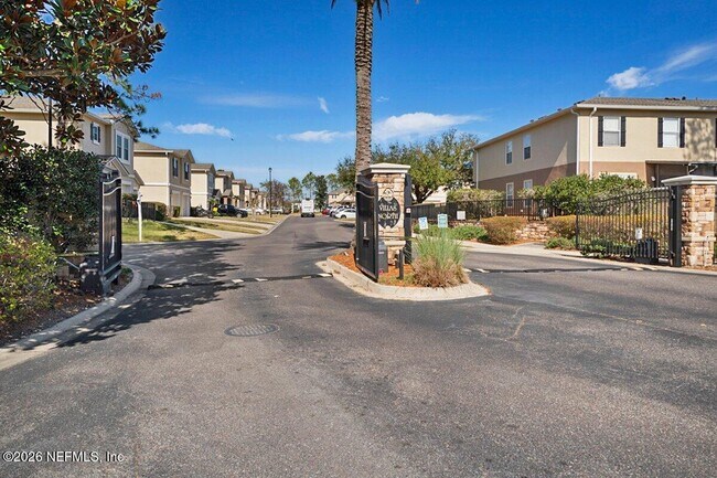 Building Photo - 1500 Calming Water Dr