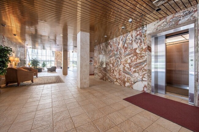 Building Photo - 2500 Mystic Valley Pkwy