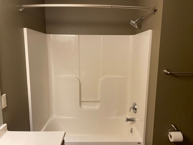 Building Photo - 133 Fifth St