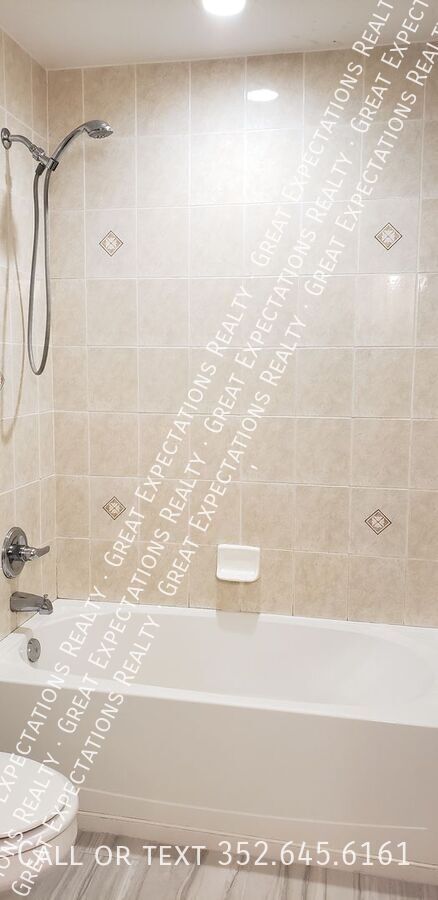 Building Photo - 6499 N Airmont Dr