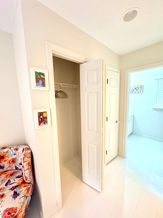 Building Photo - 23 Bellhaven Way