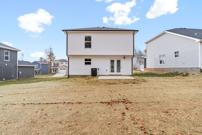 Building Photo - Welcome Home this Beautiful Home Old Woodl...