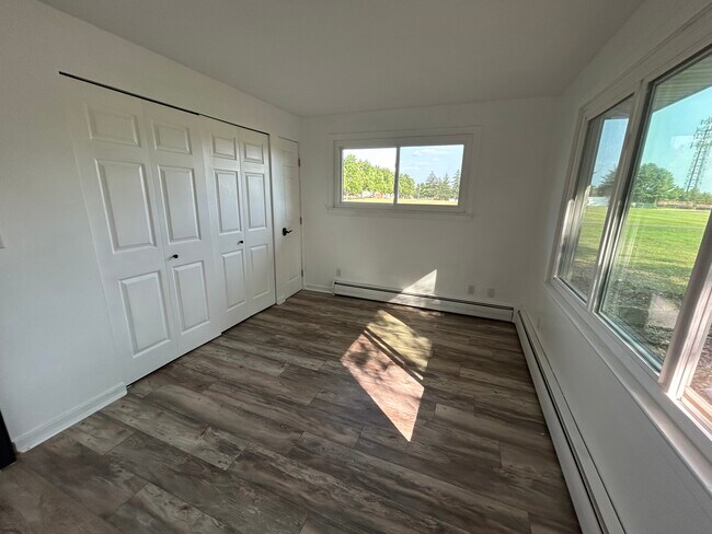 Building Photo - 1244 Snyder Rd