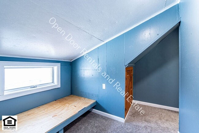 Building Photo - 1703 Sprott St