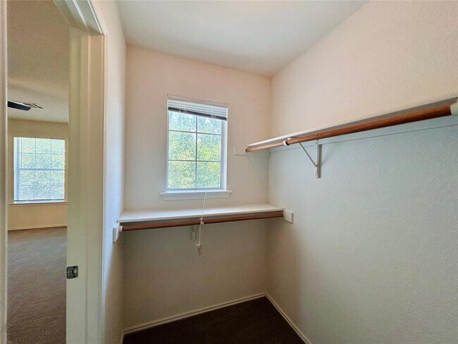 Building Photo - 3400 Etheredge Dr