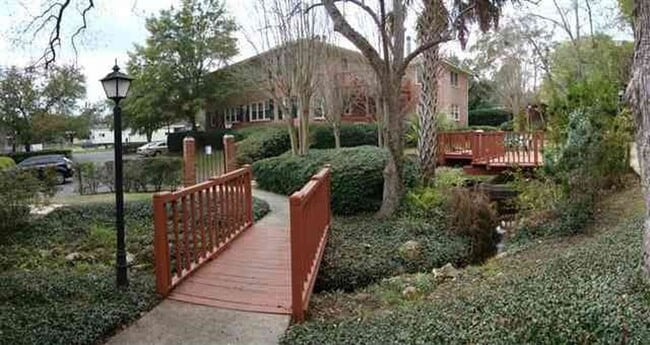 Building Photo - Beautiful 1/1 Just Minutes from Cascades Park!