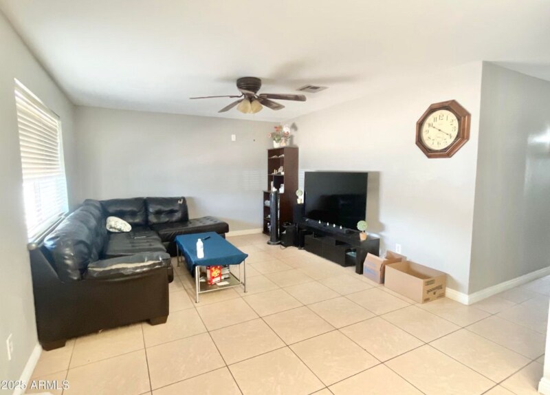 Building Photo - 2819 N 48th Ln