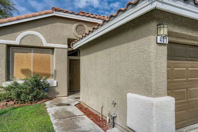 Building Photo - Amazingly beautiful one story house in Summerlin with pool!
