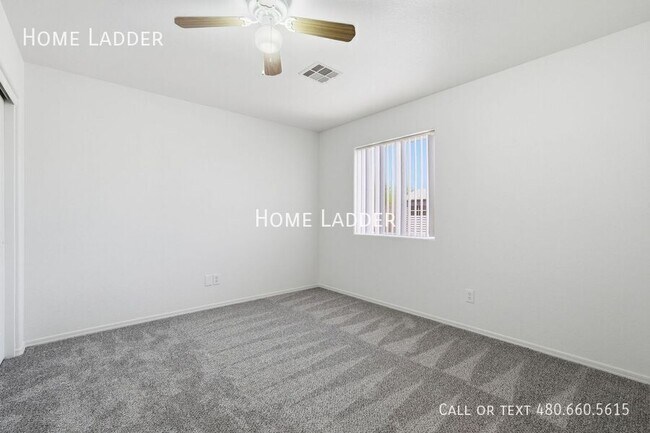 Building Photo - 10452 W Arivaca Dr