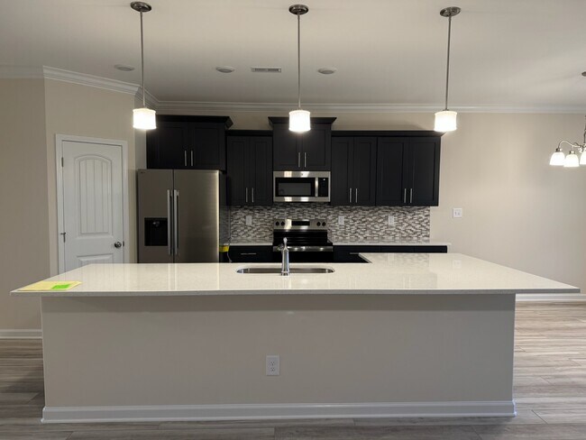 Building Photo - 360 Piedmont Ct